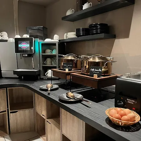 فندق Hotellerie Du Roy - Restaurant Chez Robin