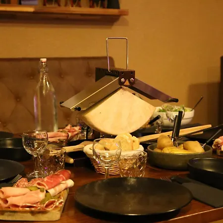 Otel Hotellerie Du Roy - Restaurant Chez Robin Sainte-Helene-sur-Isere