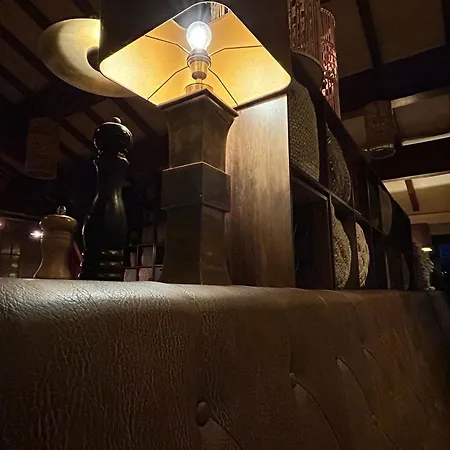 Hotellerie Du Roy - Restaurant Chez Robin فندق 2*