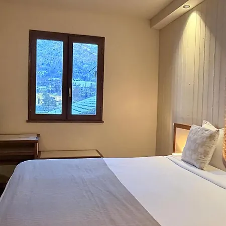 Hotellerie Du Roy - Restaurant Chez Robin فندق 2*